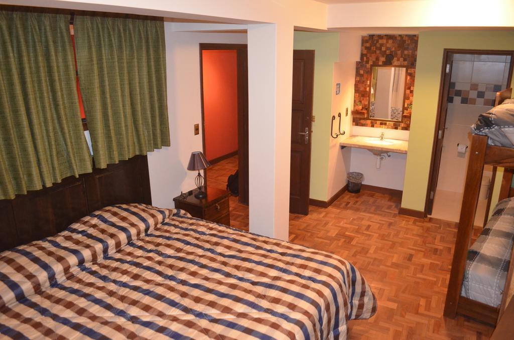 Hostel Running Chaski Cochabamba Zewnętrze zdjęcie